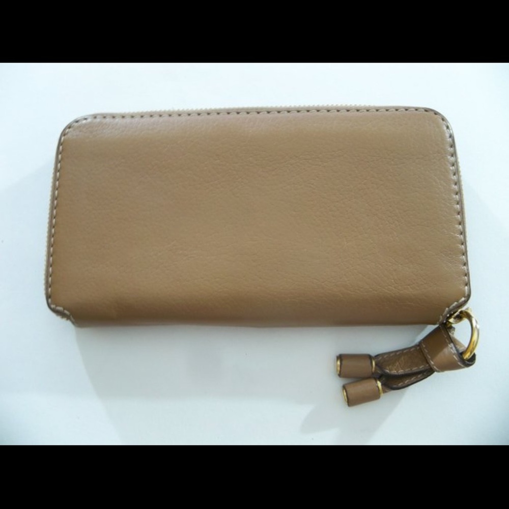 Chloe Tan Leather Zip Wallet with Gold Hardware - Picture 2 of 12